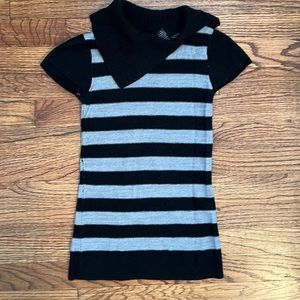 Sweater project black & gray stripe tunic size 7–8
